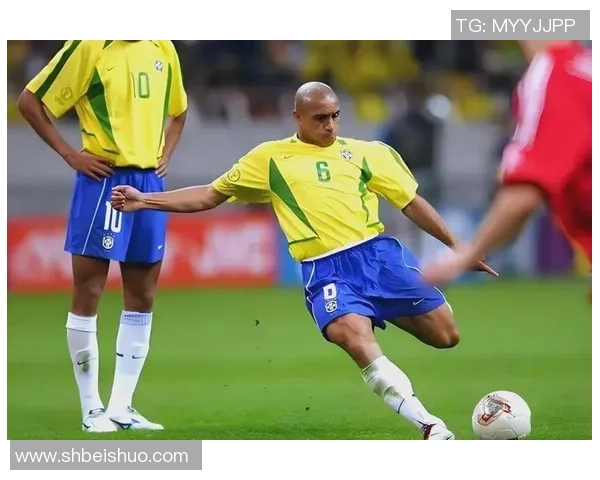 卡塞罗足球明星的崛起与传奇旅程解析及其对现代足球的影响 卡塞罗足球明星的崛起与传奇旅程解析及其对现代足球的影响